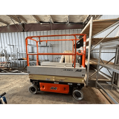 JLG LIFT 19'