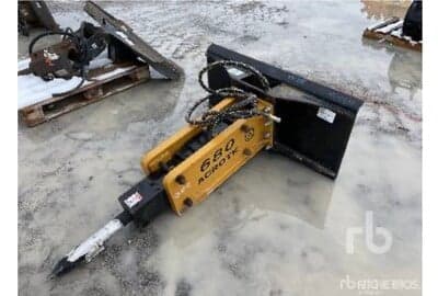 SKID STEER HYDRAULIC HAMMER SKID STEER HYDRAULIC HAMMER